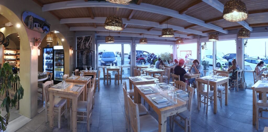AROMA GEFSIS RESTAURANT IN IMEROVIGLI SANTORINI